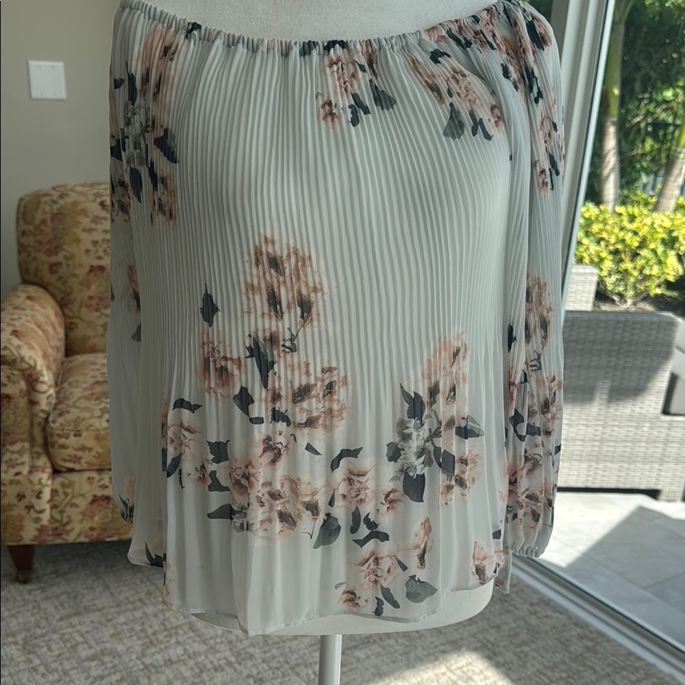 Floral Off-Shoulder Blouse